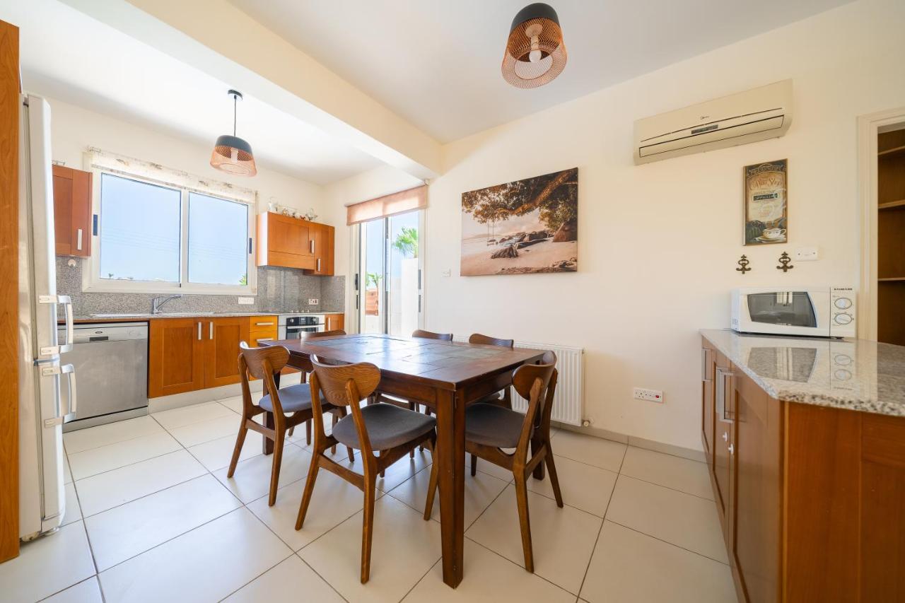 Atlantica 4 Bedroom Villa Near The Beach Protaras Eksteriør bilde